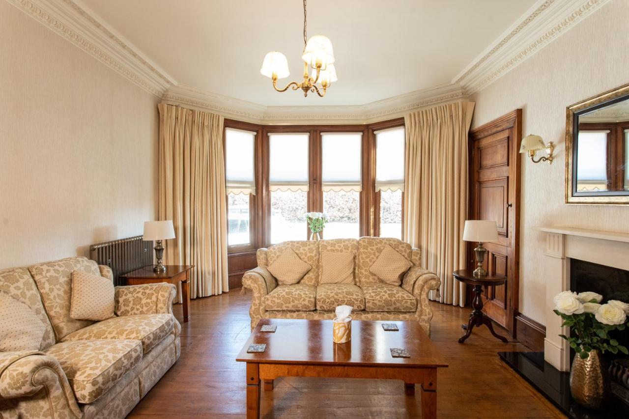 3 Bedroom Villa Attached To Host Home Free Parking Пърт Екстериор снимка