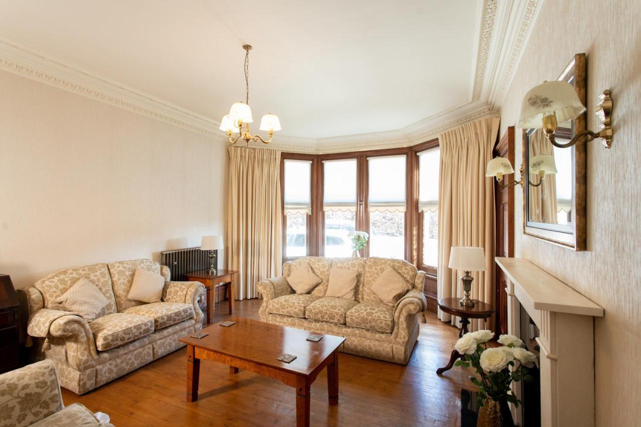 3 Bedroom Villa Attached To Host Home Free Parking Пърт Екстериор снимка