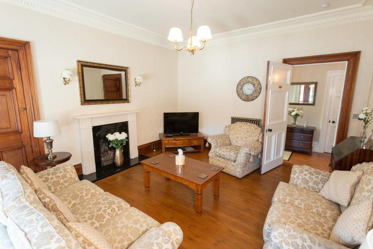 3 Bedroom Villa Attached To Host Home Free Parking Пърт Екстериор снимка